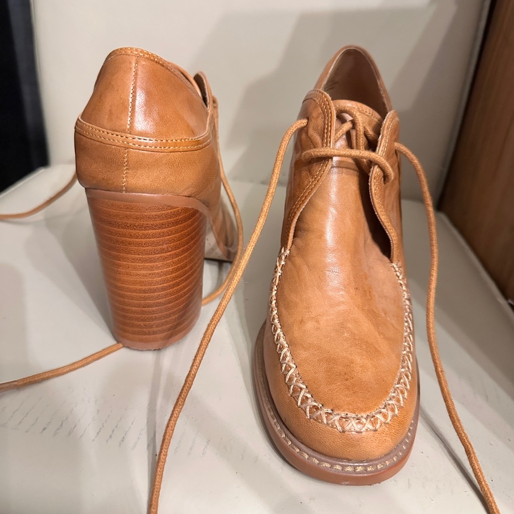 Vintage Kelsi Dagger Cognac Leather Lace-Up Block Heel Oxfords - Picture 3 of 8